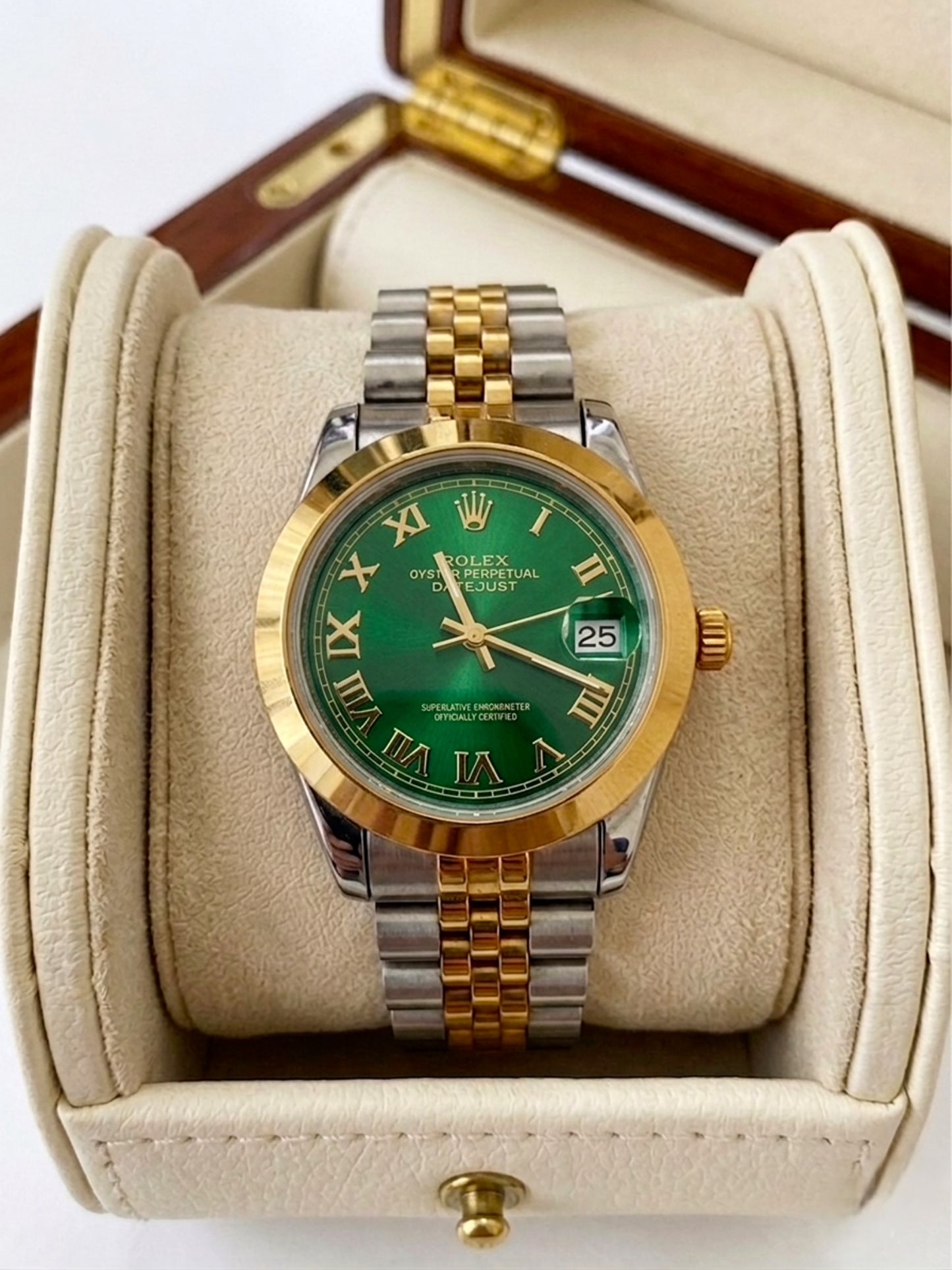 Montre femme élégante inspirée des grandes marques